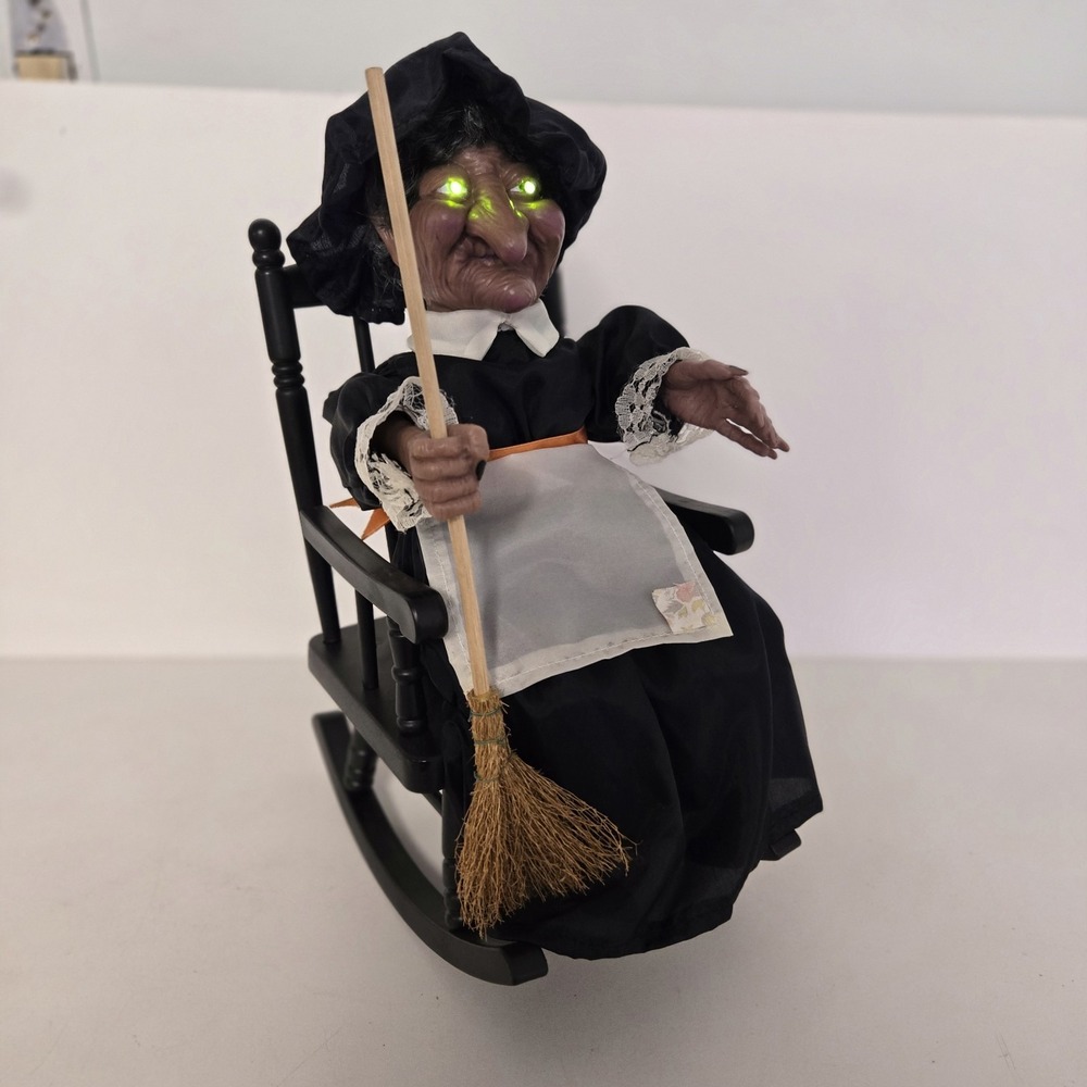 Animated 16" Rocking‎ Cackling Witch Tested Eyes Glow Cackles Pre owned See DESC